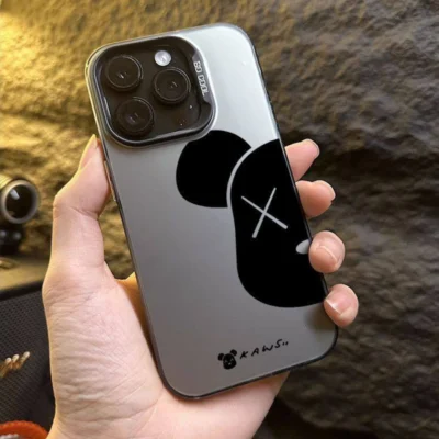Coque iPhone Kaws